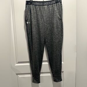 Under Armour Women’s Lightweight Joggers with Pockets – Size L